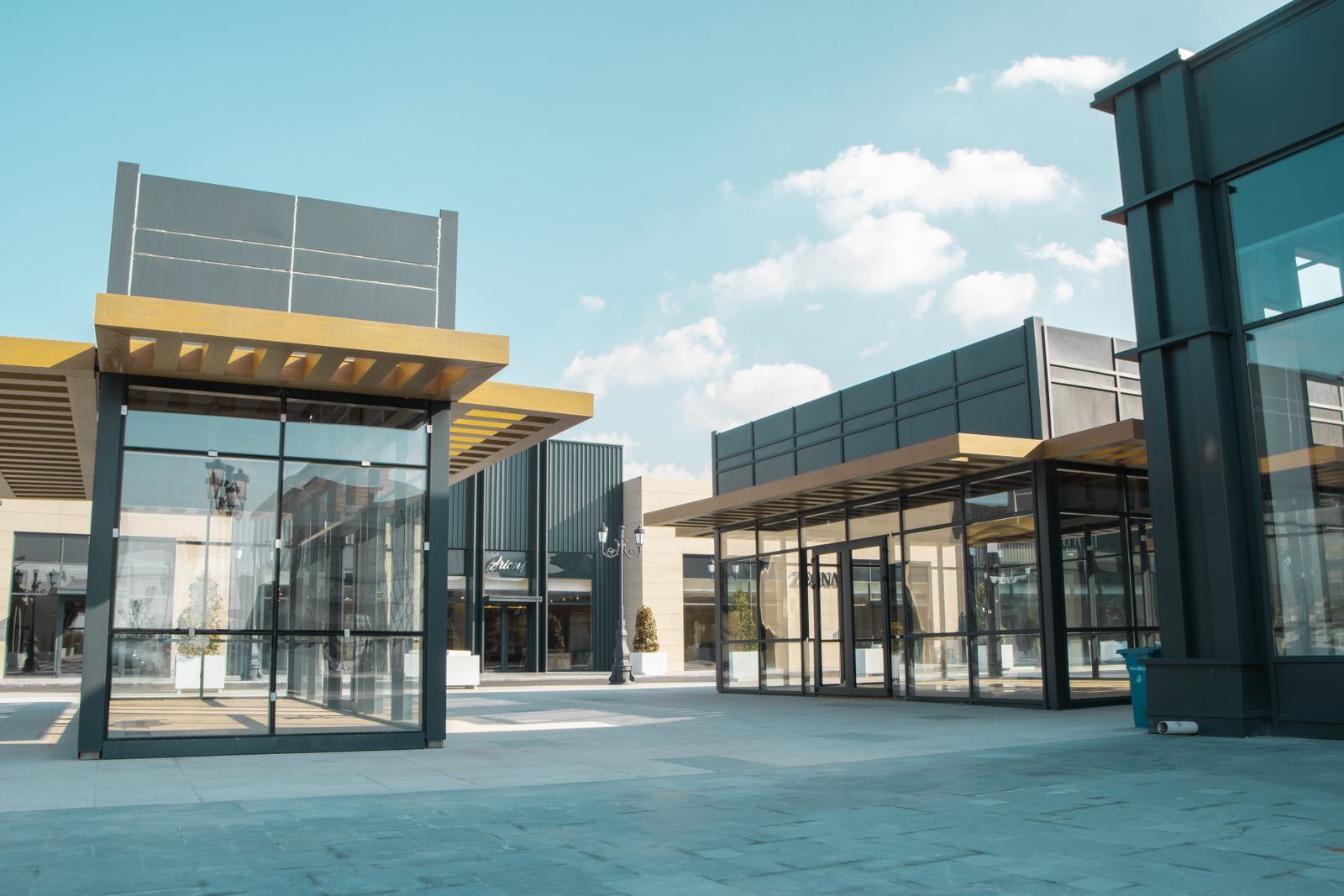 Retail & Shopping Centers security and cabling in Temecula